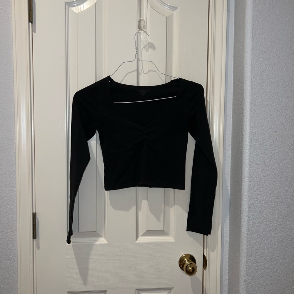 brandy melville amara crop top